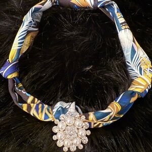 BNWT CUSTOM SCARF NECKLACE OR WRIST WRAP PERFECT GIFT FOR YOU OR SOMEONE YOU ❤️